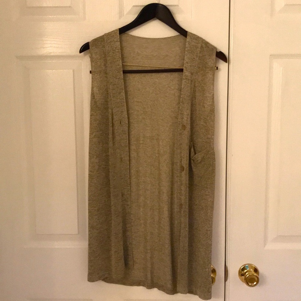 Vest, NWOT, size 2, size tag was removed.